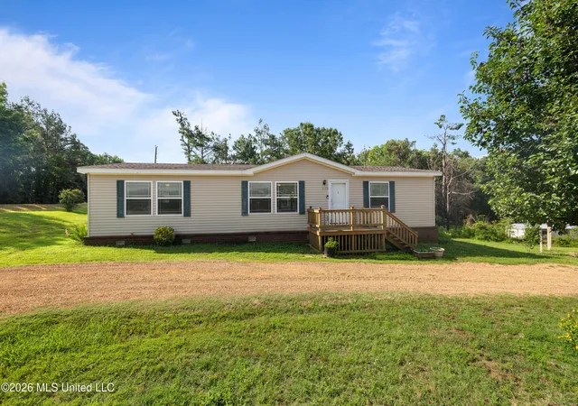 Homes for sale in Sardis, MS | 232 S Forrest Dr, Sardis, MS 38666 | MLS# 4153418
