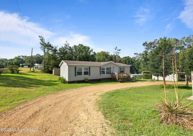 Homes for sale in Sardis, MS | 232 S Forrest Dr, Sardis, MS 38666 | MLS# 4153418