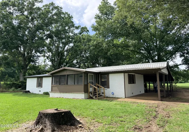 Homes for sale in Bentonia, MS | 647 Irwin Rd, Bentonia, MS 39040 | MLS# 4153497
