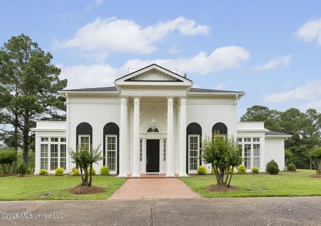 2nd image of 8 12 Oaks Pl, Madison, MS 39110 | MLS# 4153416