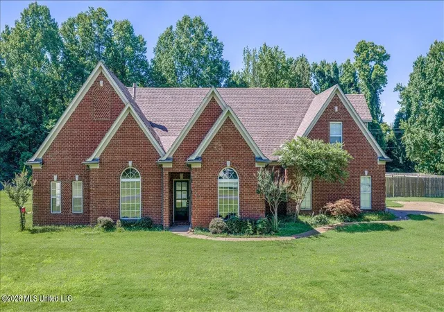 Homes for sale in Hernando, MS | 10213 Emerald Forest Dr, Hernando, MS 38632 | MLS# 4153420