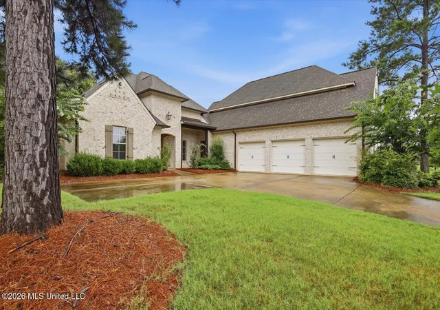Homes for sale in Madison, MS | 224 S Woodcreek Rd, Madison, MS 39110 | MLS# 4153434