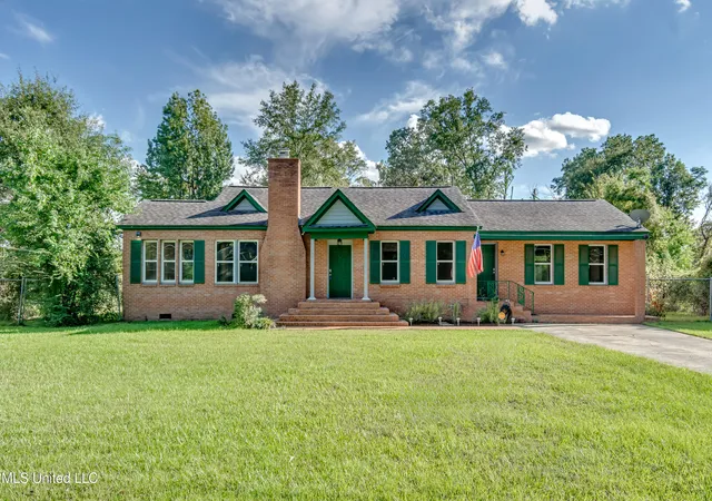 Photo 1 of Single family home for sale at 239 Fernwood Dr, Jackson, MS 39206 | MLS# 4153466 | Listing updated on 2026-08-03