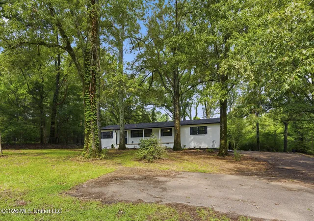 Homes for sale in Utica, MS | 10917 Hwy 27, Utica, MS 39175 | MLS# 4153473