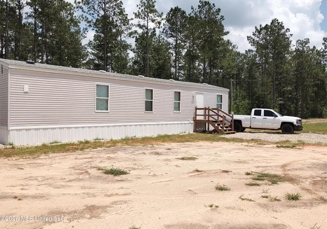 Homes for sale in Lumberton, MS | 1090 Bilbo Rd, Lumberton, MS 39455 | MLS# 4153488