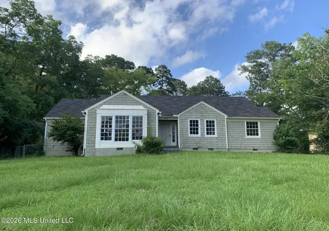 Photo 1 of Single family home for sale at 460 W Northside Dr, Jackson, MS 39206 | MLS# 4153496 | Listing updated on 2026-08-26