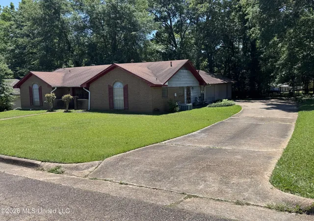 Photo 2 of Single family home for sale at 1225 Dardanelle Dr, Jackson, MS 39204 | MLS# 4153607 | Listing updated on 2026-06-22