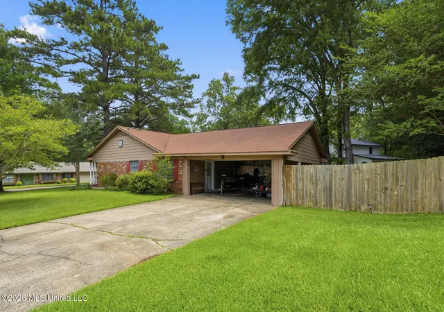 Homes for sale in Clinton, MS | 1210 Huntcliff Wy, Clinton, MS 39056 | MLS# 4153673