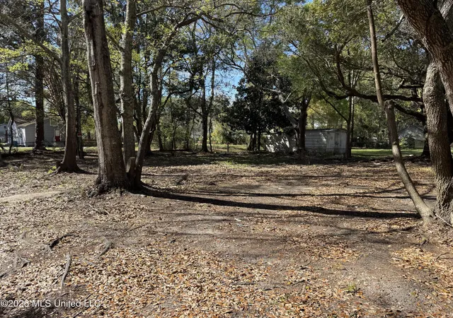 12th image of 1811 Wilson Ave, Pascagoula, MS 39567 | MLS# 4153587