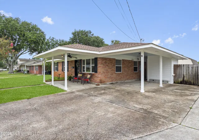 Photo 3 of Single family home for sale at 2213 Swetman Blvd, Gulfport, MS 39507 | MLS# 4155849 | Listing updated on 2026-07-17