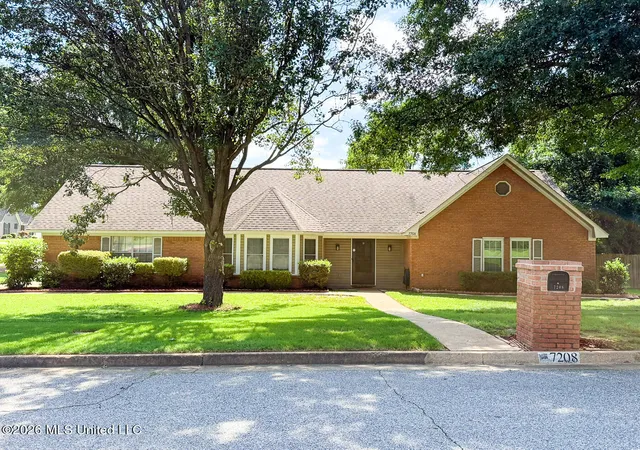 Homes for sale in Olive Branch, MS | 7208 Grove Park Rd, Olive Branch, MS 38654 | MLS# 4153743