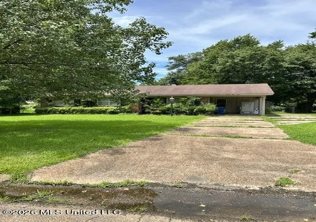 Homes for sale in Clarksdale, MS | 1559 Azalea St, Clarksdale, MS 38614 | MLS# 4153811