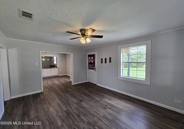 Photo 3 of Sale Pending at 2208 Glendale Ave, Hattiesburg, MS 39401 | MLS# 4153611 | Listing updated on 2026-08-28