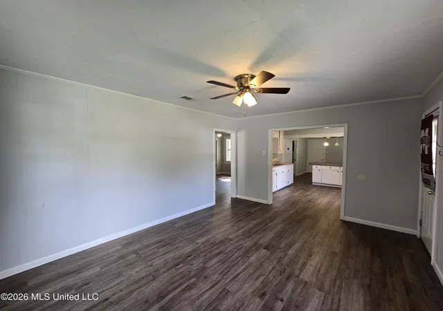 Photo 3 of Sale Pending at 2208 Glendale Ave, Hattiesburg, MS 39401 | MLS# 4153611 | Listing updated on 2026-08-28