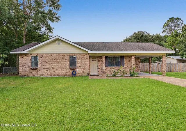 Homes for sale in Waveland, MS | 811 Villere St, Waveland, MS 39576 | MLS# 4153823