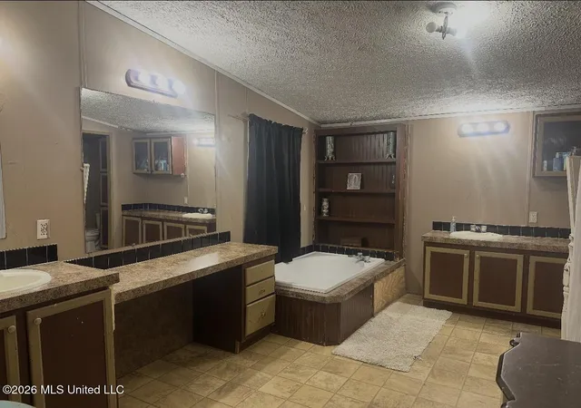 Photo 3 of Single family home for sale at 1000 Horse Shoe Cir, Byram, MS 39272 | MLS# 4153681 | Listing updated on 2026-09-17