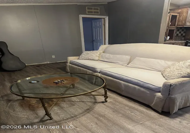 Photo 3 of Single family home for sale at 1000 Horse Shoe Cir, Byram, MS 39272 | MLS# 4153681 | Listing updated on 2026-09-17
