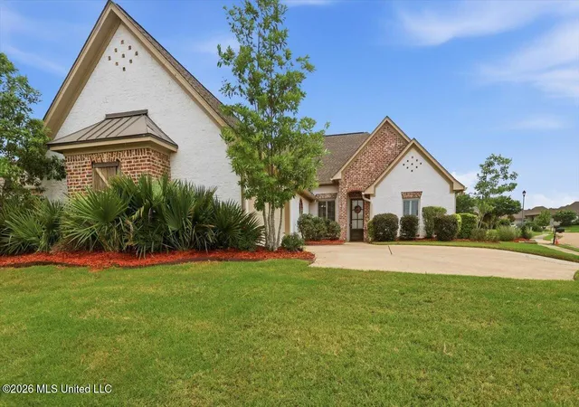 Homes for sale in Flowood, MS | 500 Treasure Cvs, Flowood, MS 39232 | MLS# 4153943