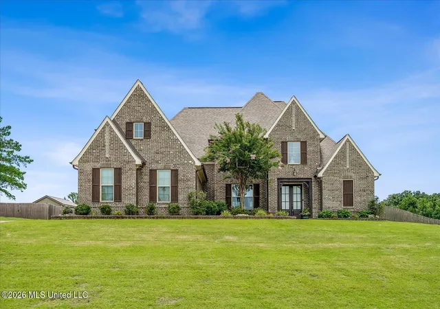 1st image of 3941 Summer Pointe Dr, Olive Branch, MS 38654 | MLS# 4154267