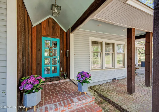 Photo 1 of Single family home for sale at 3919 Pinewood Dr, Jackson, MS 39211 | MLS# 4153706 | Listing updated on 2026-09-11