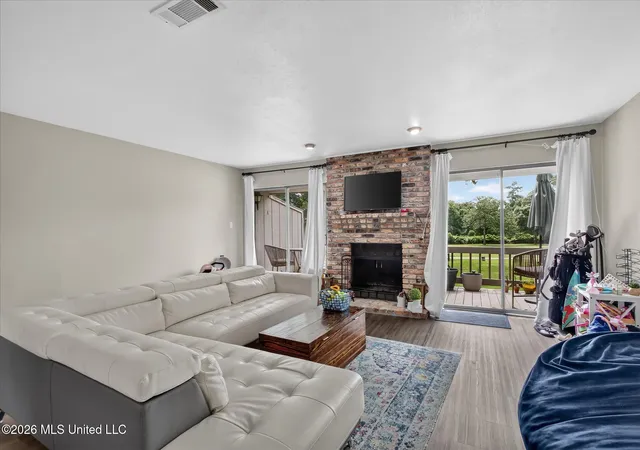 5th image of 225 Highpoint Dr, Diamondhead, MS 39525 | MLS# 4153715