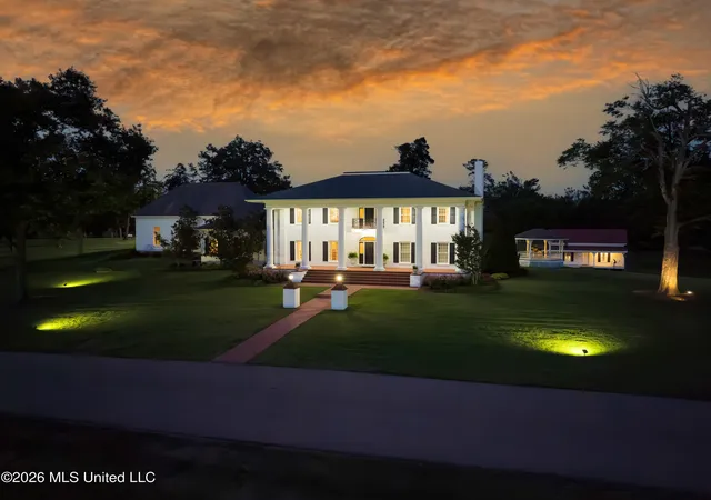 Homes for sale in Blue Mountain, MS | 530 Ms 15, Blue Mountain, MS 38610 | MLS# 4154051