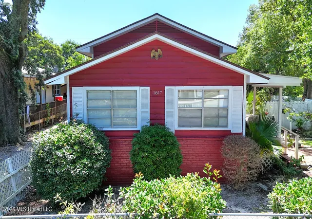Photo 3 of Single family home for sale at 1817 19th Avenue, Gulfport, MS 39501 | MLS# 4153998 | Listing updated on 2026-06-26