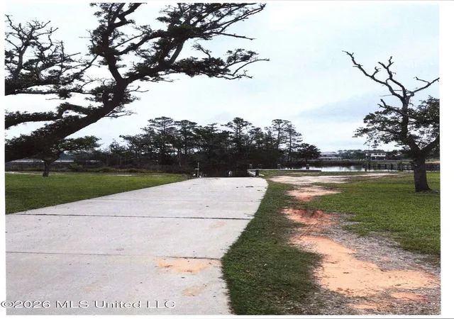 Homes for sale in Ocean Springs, MS | 6300 Porteaux Rd, Ocean Springs, MS 39564 | MLS# 4153746