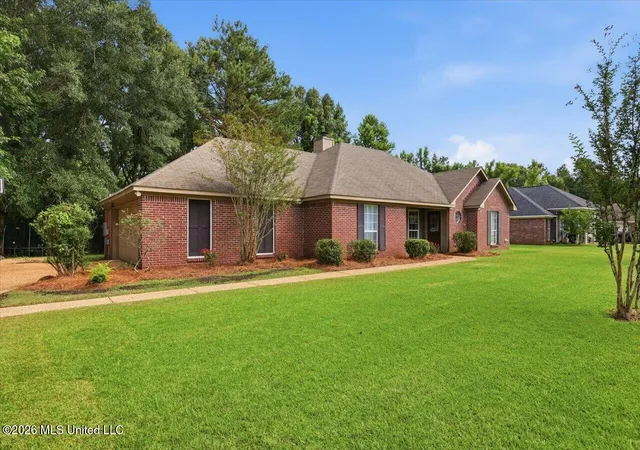 Homes for sale in Florence, MS | 623 Southern Oaks Dr, Florence, MS 39073 | MLS# 4153862