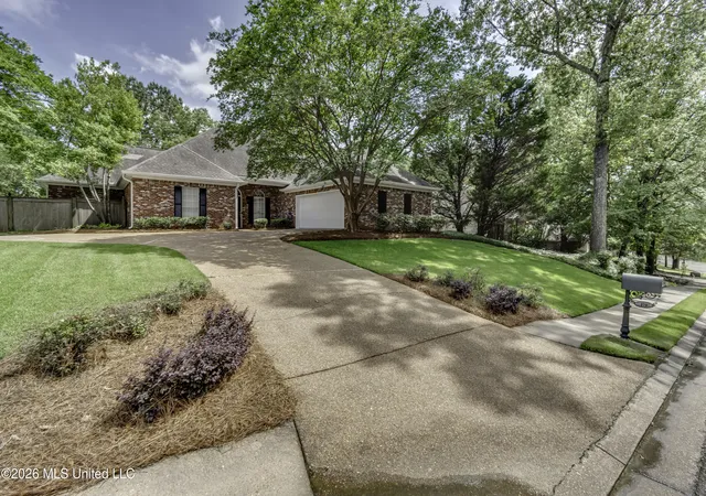 Photo 3 of Sale Pending at 179 Annandale Pkwy, Madison, MS 39110 | MLS# 4153775 | Listing updated on 2026-09-11
