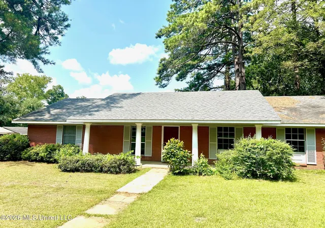 Photo 1 of Sale Pending at 2261 Sloane St, Jackson, MS 39204 | MLS# 4153834 | Listing updated on 2026-09-11