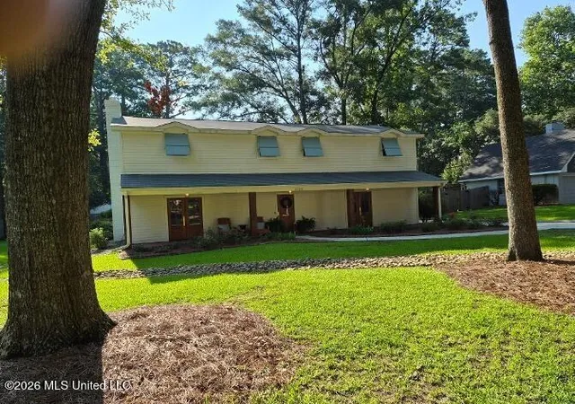 Photo 1 of Single family home for sale at 4408 Deer Crk Dr, Jackson, MS 39211 | MLS# 4154098 | Listing updated on 2026-09-08