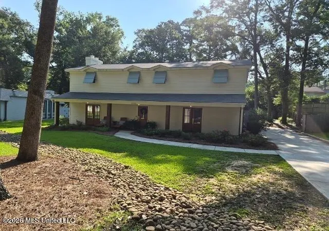 Photo 2 of Single family home for sale at 4408 Deer Crk Dr, Jackson, MS 39211 | MLS# 4154098 | Listing updated on 2026-09-08