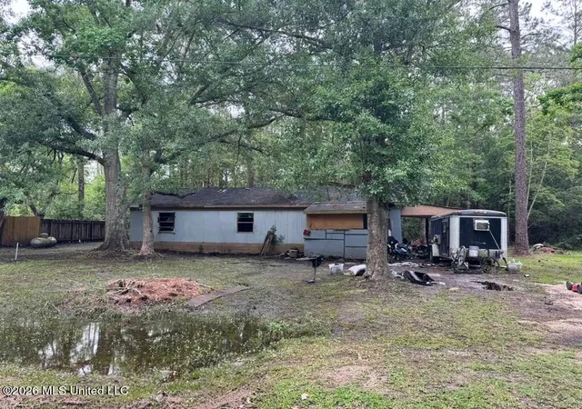 Homes for sale in Gautier, MS | 2220 Falcon Rd, Gautier, MS 39553 | MLS# 4153752