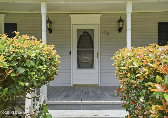 Homes for sale in Byram, MS | 339 Barfield Dr, Byram, MS 39272 | MLS# 4153889