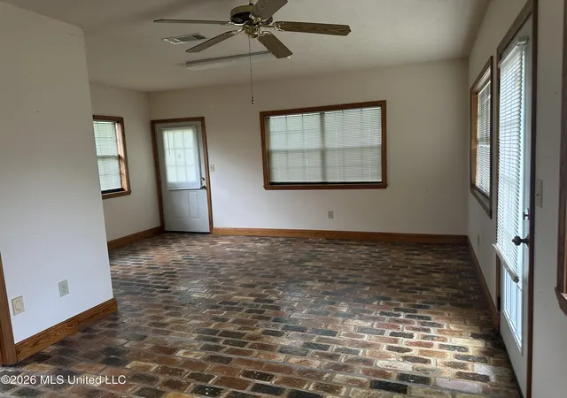 Homes for sale in Byram, MS | 2723 Davis Rd, Byram, MS 39170 | MLS# 4153772