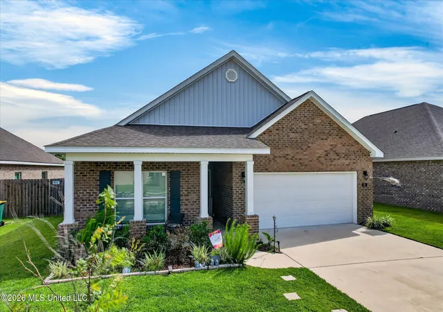 Homes for sale in Ocean Springs, MS | 81 Saltmeadow Cir, Ocean Springs, MS 39564 | MLS# 4153774