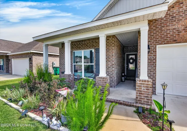Homes for sale in Ocean Springs, MS | 81 Saltmeadow Cir, Ocean Springs, MS 39564 | MLS# 4153774