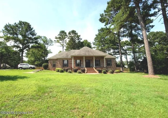 Homes for sale in Hattiesburg, MS | 1 Pine Meadow Loop, Hattiesburg, MS 39402 | MLS# 4153802