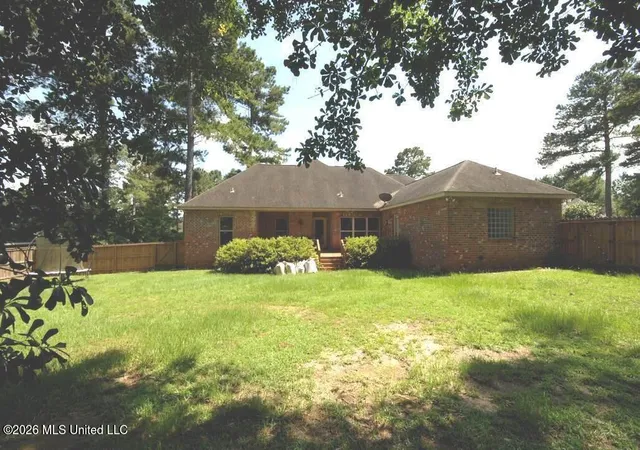 Homes for sale in Hattiesburg, MS | 1 Pine Meadow Loop, Hattiesburg, MS 39402 | MLS# 4153802