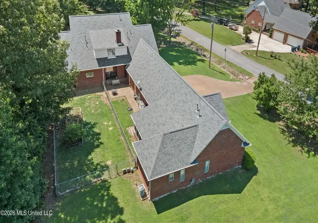 Photo 3 of Single family home for sale at 6460 Autumn Oaks Dr, Olive Branch, MS 38654 | MLS# 4153876 | Listing updated on 2026-07-23