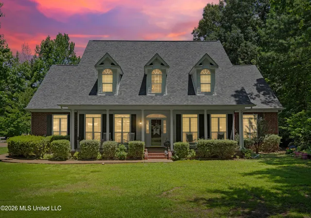 Photo 4 of Single family home for sale at 6460 Autumn Oaks Dr, Olive Branch, MS 38654 | MLS# 4153876 | Listing updated on 2026-07-23