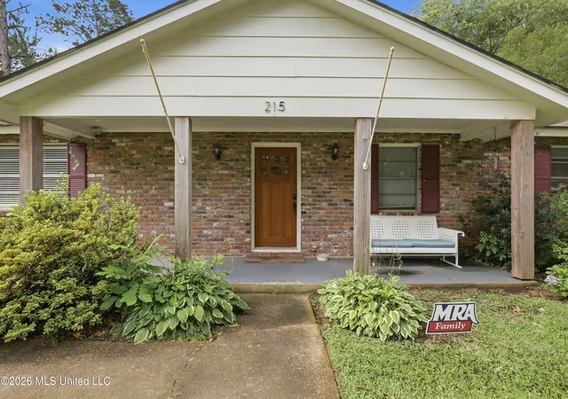 4th image of 215 Sheryl Dr, Madison, MS 39110 | MLS# 4153848