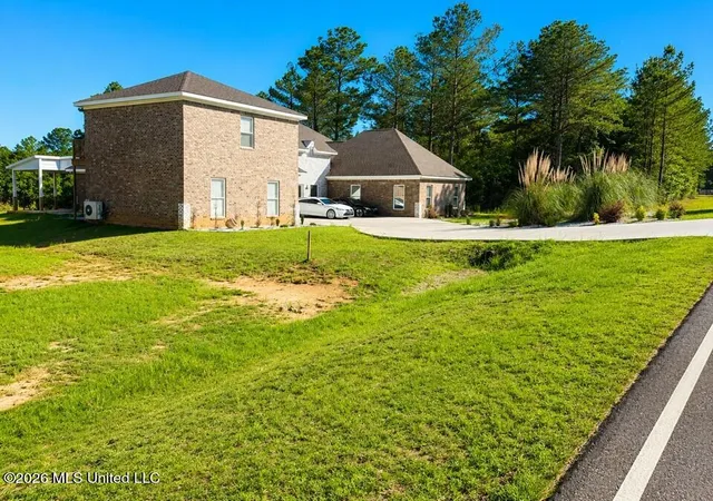 Homes for sale in Meridian, MS | 1067 Windmill Dr, Meridian, MS 39305 | MLS# 4153855