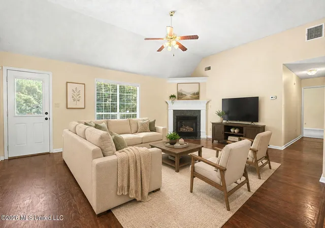 Homes for sale in Hernando, MS | 1195 Pendulum Dr, Hernando, MS 38632 | MLS# 4153987