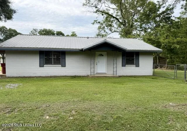 Homes for sale in Picayune, MS | 852 Herrin Dr, Picayune, MS 39466 | MLS# 4153880