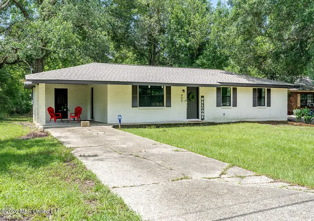 Homes for sale in Picayune, MS | 809 Jarrell St, Picayune, MS 39466 | MLS# 4153882