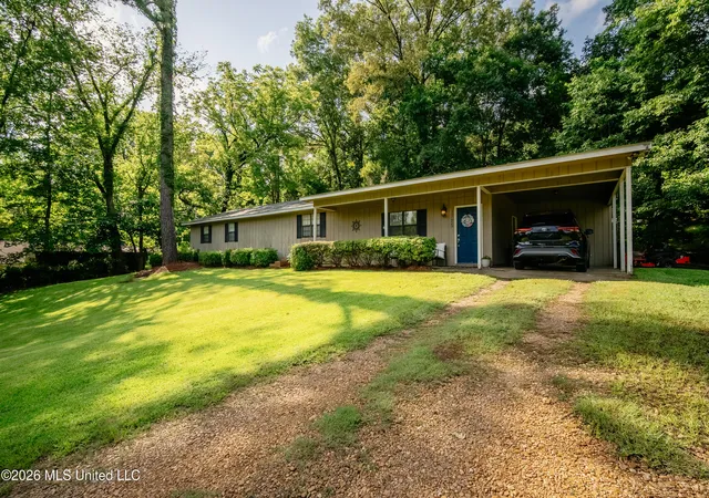 Homes for sale in Yazoo City, MS | 1715 Hood Dr, Yazoo City, MS 39194 | MLS# 4154114