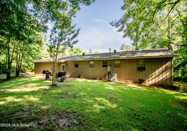 Homes for sale in Yazoo City, MS | 1715 Hood Dr, Yazoo City, MS 39194 | MLS# 4154114