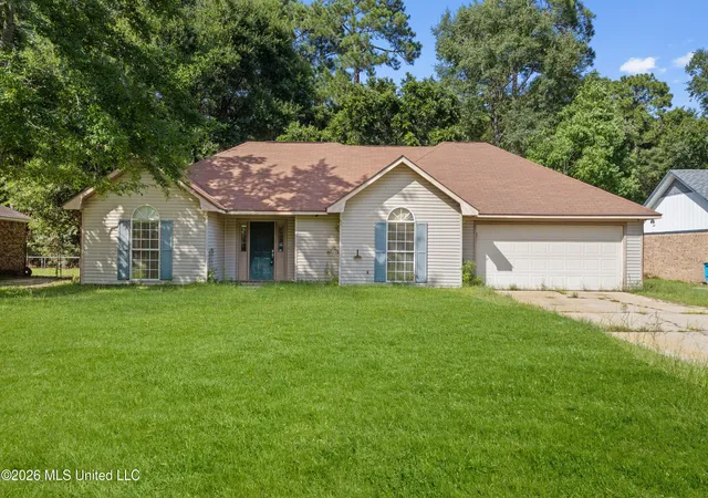 Homes for sale in Ocean Springs, MS | 7020 Red Bud Ln, Ocean Springs, MS 39564 | MLS# 4154248
